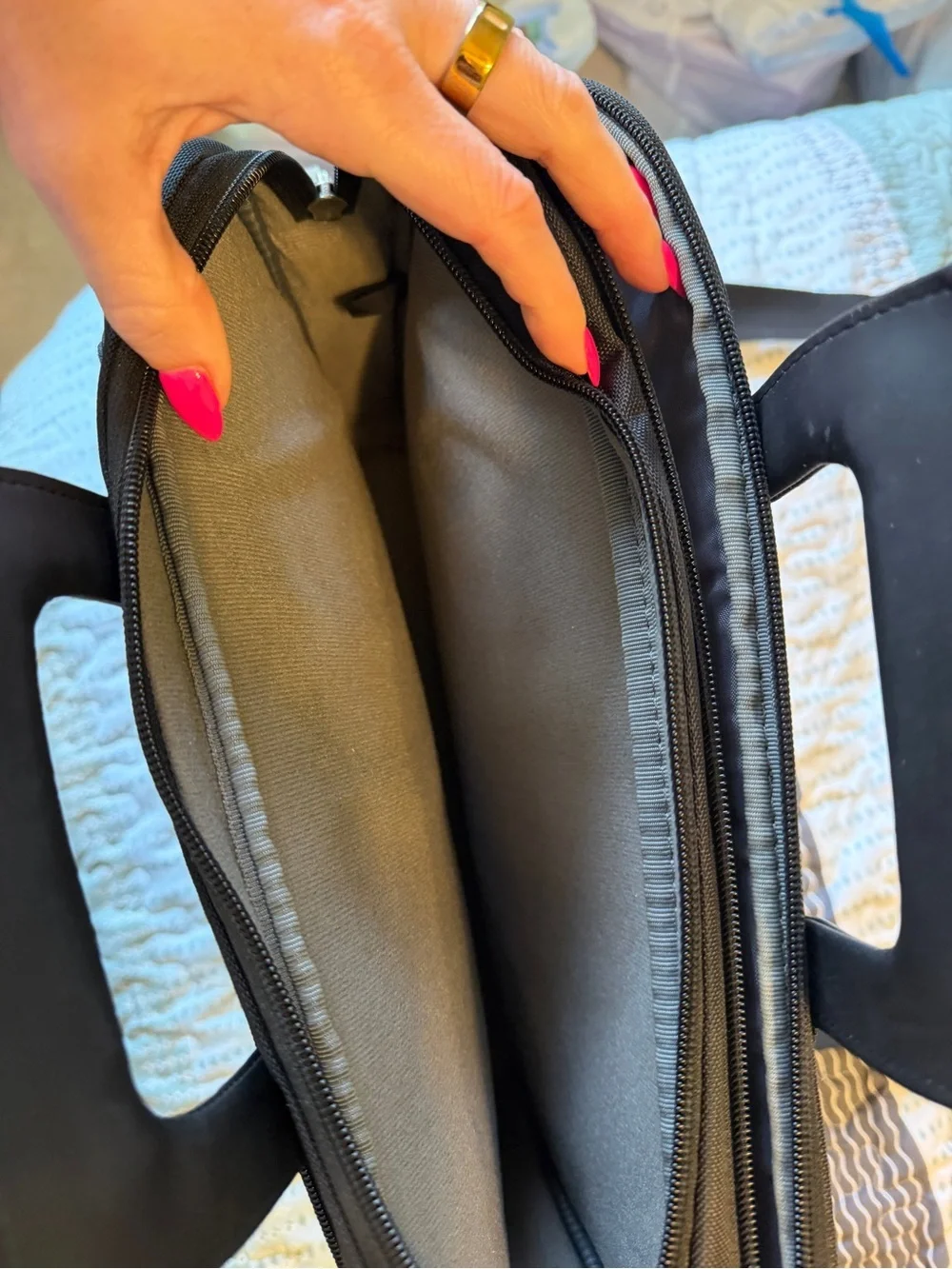 Dell Black Laptop Messenger Bag with Padded Strap